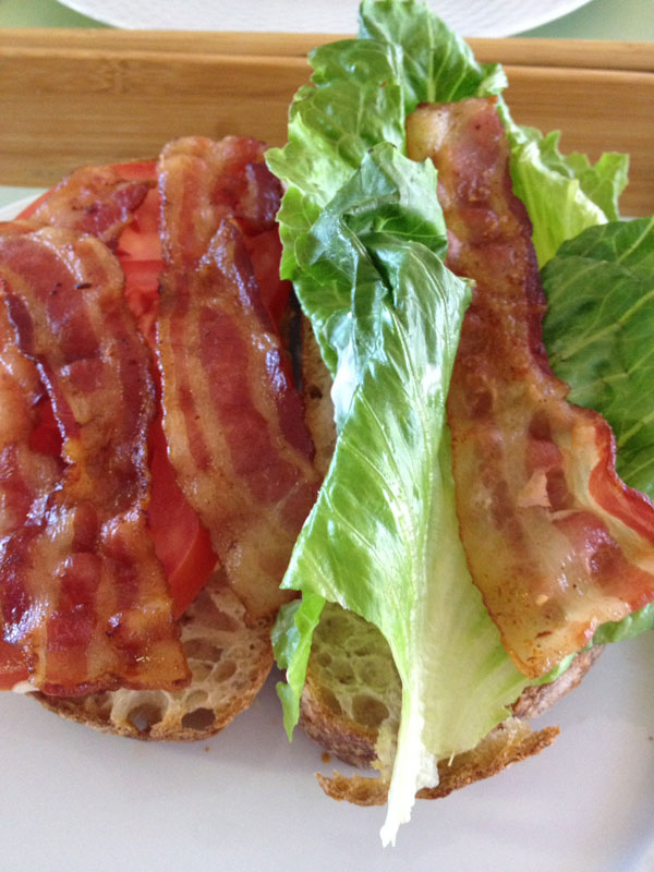 bacon-lettuce-tomato-tuscan-bread